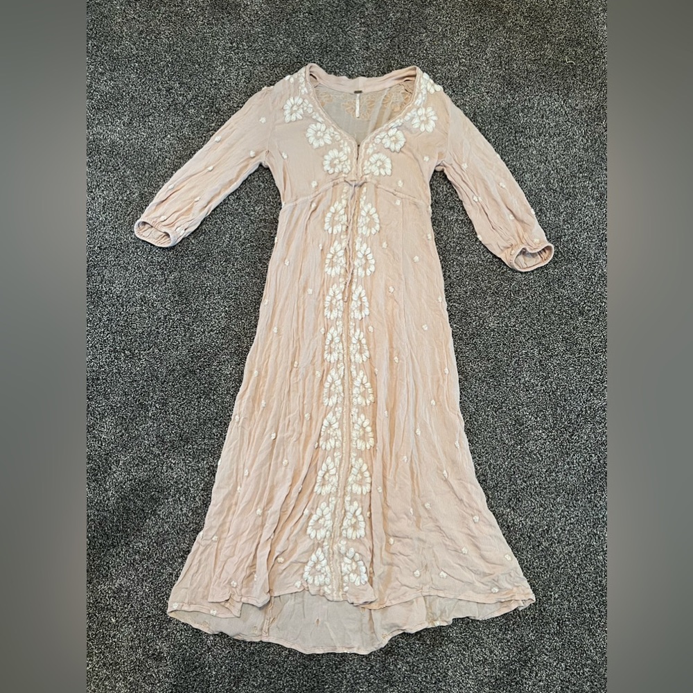 Beautiful pale pink embroidered free people dress size small
